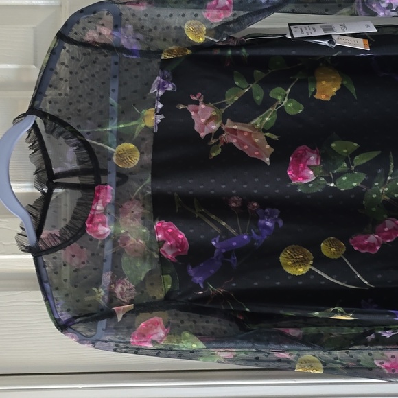 52SEVEN BRAND WOMEN'S BLUE LACEY FLORAL TOP SIZE SMALL - Picture 2 of 15